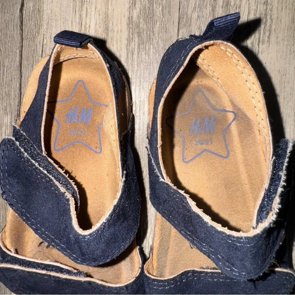 ☀️6/$20☀️ H&M Kids Navy Blue Strap Sandals